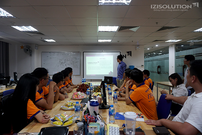 Tân học viên ITPlus tham quan doanh nghiệp IZISolution 03 Tân học viên ITPlus tham quan doanh nghiệp IZISolution 03