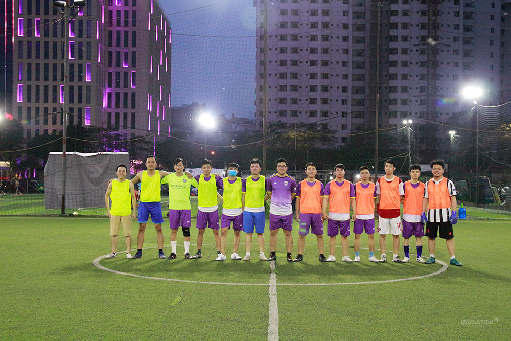 Sôi động giải bóng đá IZI Summer League 2021 Sôi động giải bóng đá IZI Summer League 2021