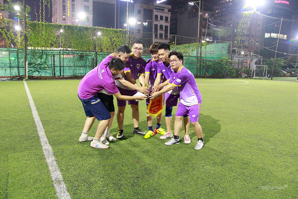 Sôi động giải bóng đá IZI Summer League 2021 Sôi động giải bóng đá IZI Summer League 2021