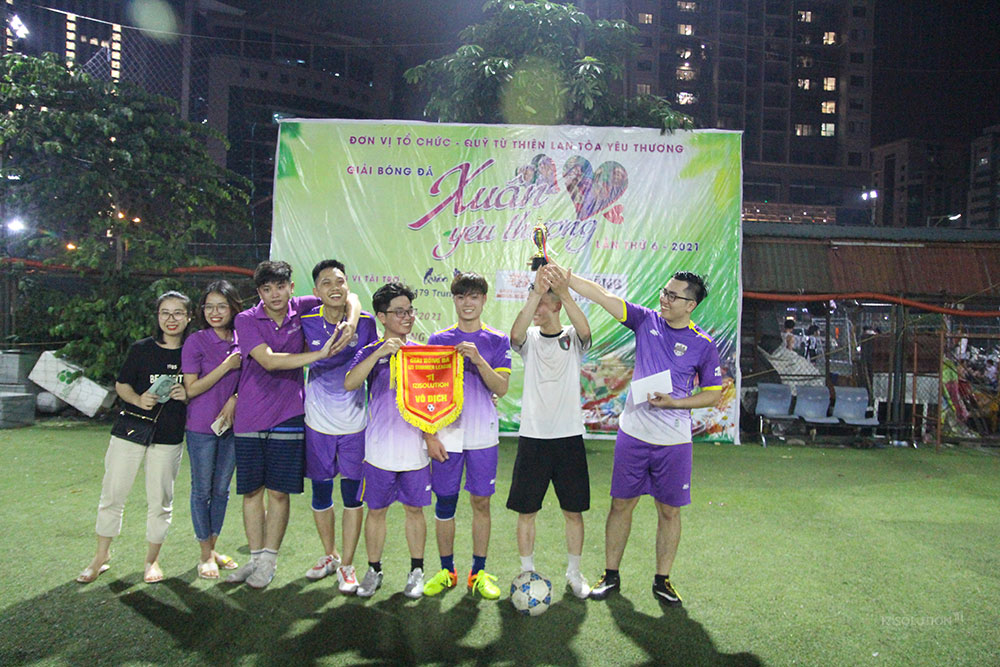 Sôi động giải bóng đá IZI Summer League 2021 Sôi động giải bóng đá IZI Summer League 2021