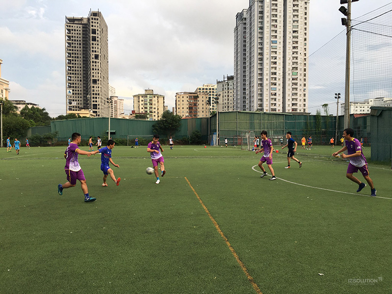 Giao hữu bóng đá CMC & IZISolution 01 Giao hữu bóng đá CMC & IZISolution 01