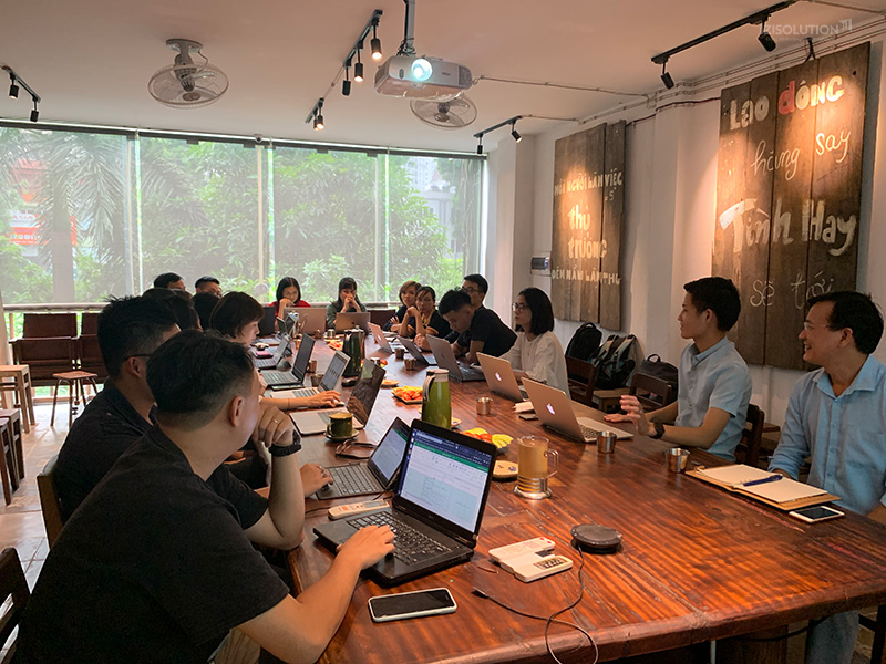 Khởi động dự án chuyển đổi số Cộng Cà Phê & IZISolution