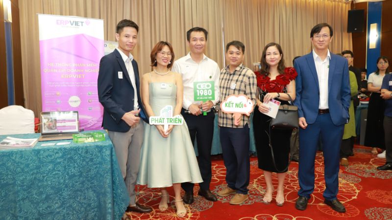 BLĐ IZISolution tham gia lễ ra mắt CLB CEO1980