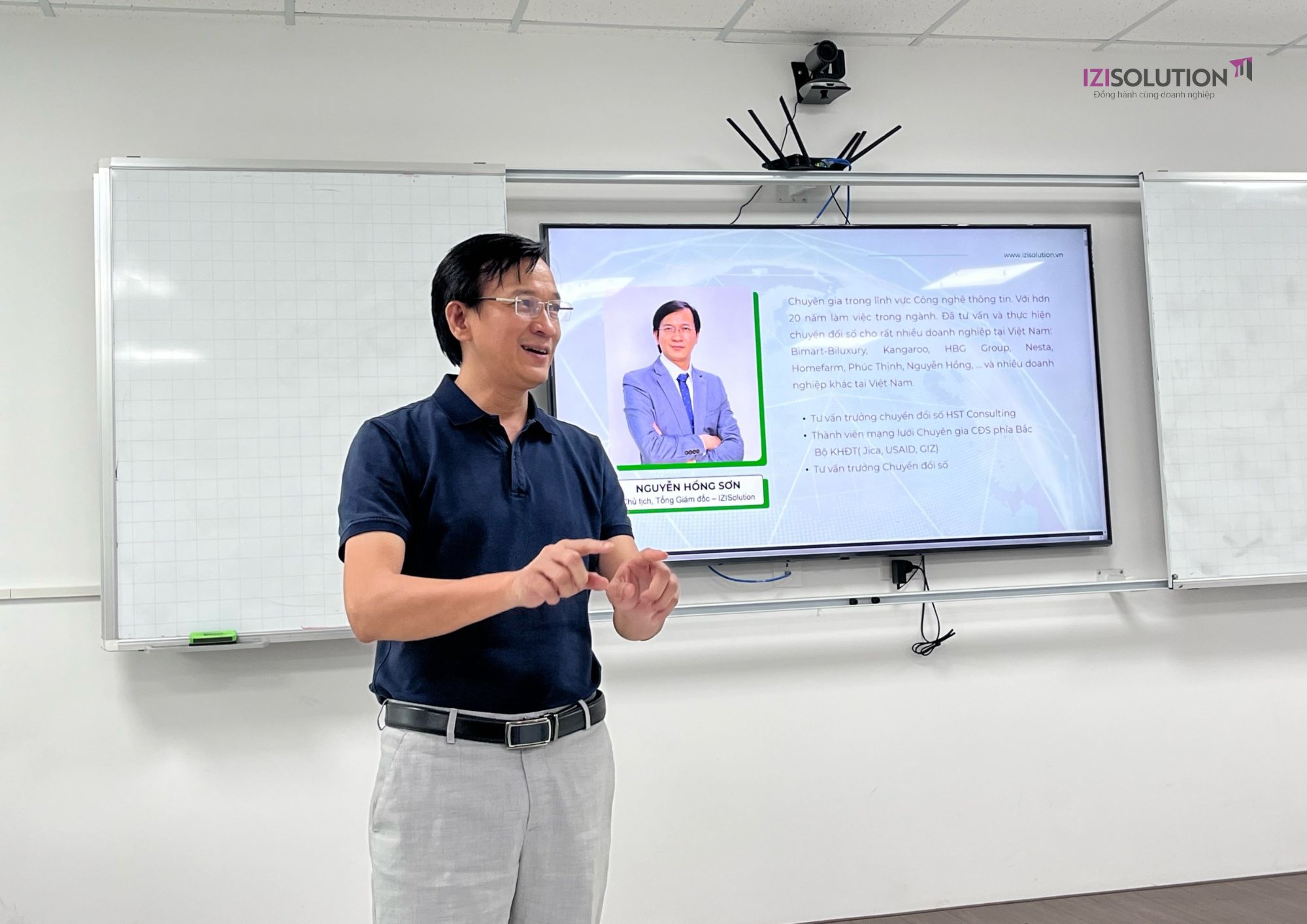 TGĐ Nguyễn Hồng Sơn chia sẻ trong buổi hội thảo